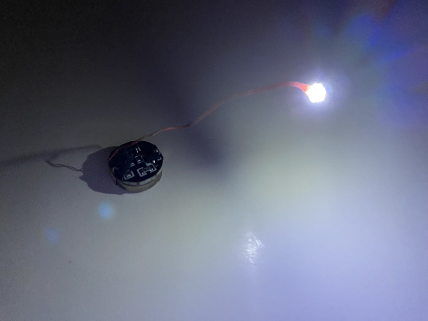 Magentic no power wires LEDs for DIY models trains cosplay magnet controlled