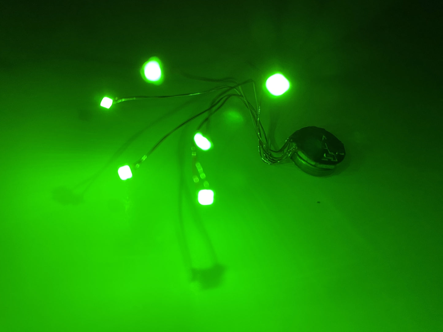 Magentic no power wires LEDs for DIY models trains cosplay magnet controlled