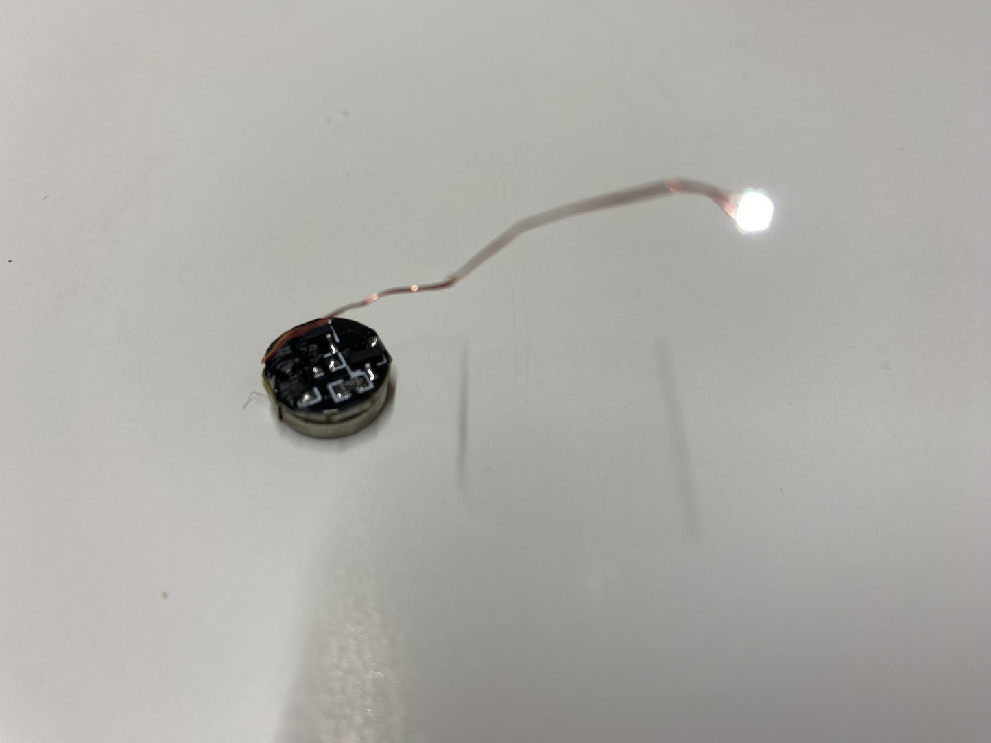 Magentic no power wires LEDs for DIY models trains cosplay magnet controlled