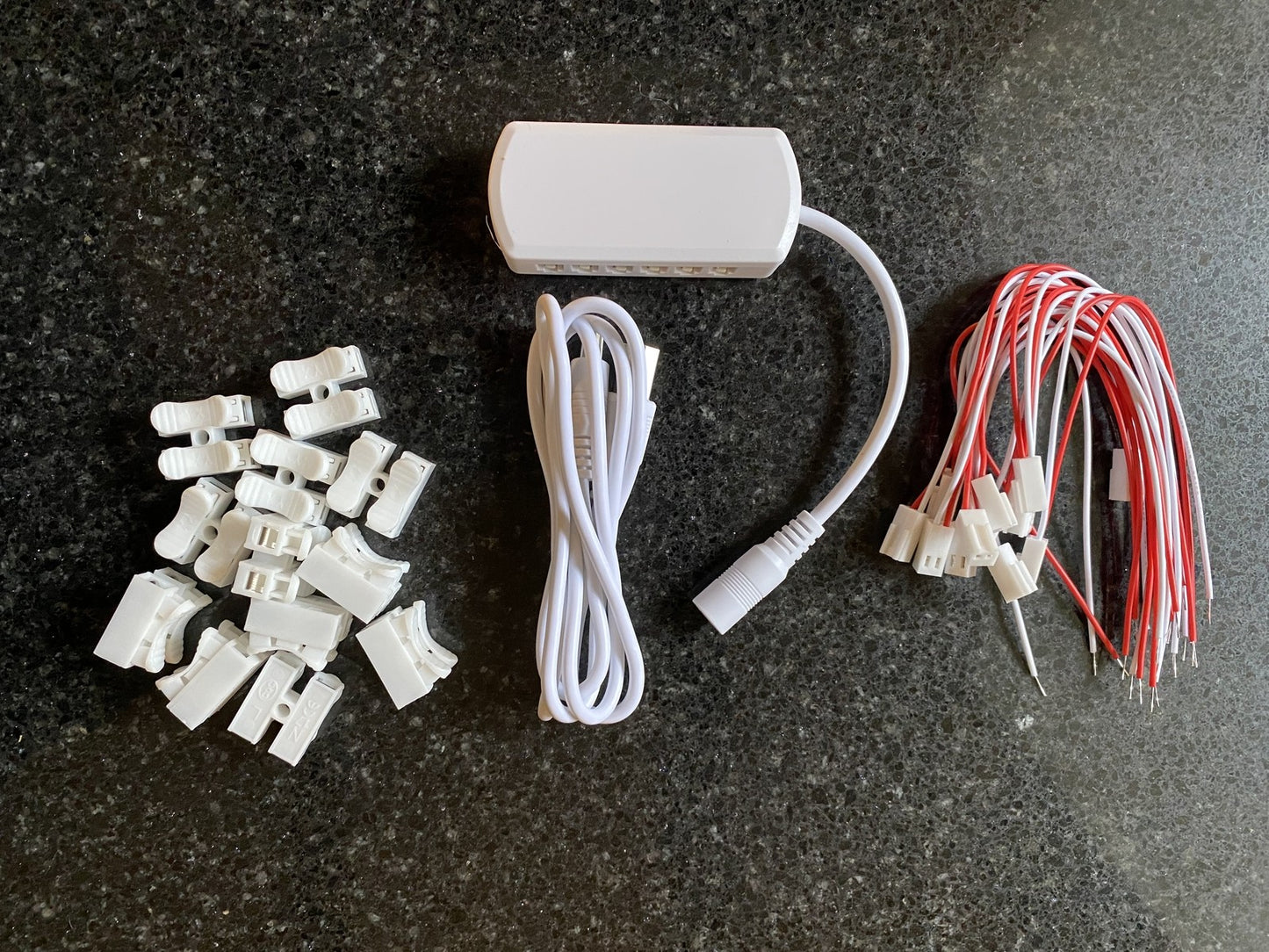 USB Power Supply with 12 ports Power Supply Output Universal Plug Models Trains